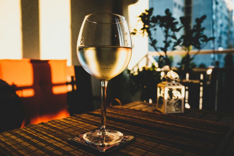 The Comprehensive Guide to White Wine