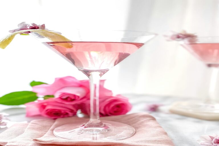 Crafting the Perfect Cosmopolitan Cocktail