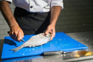 Read more about the article How to Defrost Fish Safely and Effectively