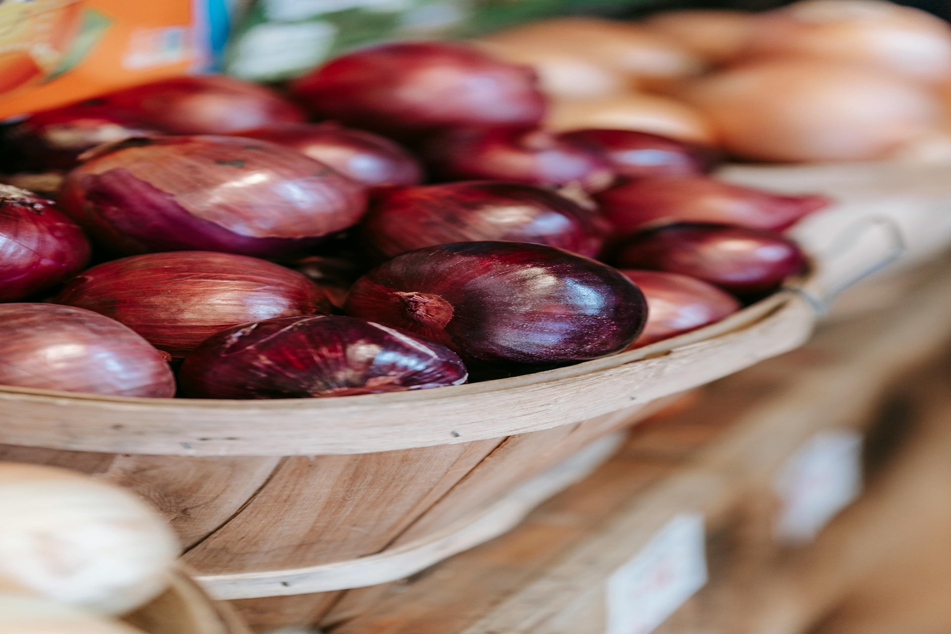 You are currently viewing How to Freeze Onions for Long-Term Freshness