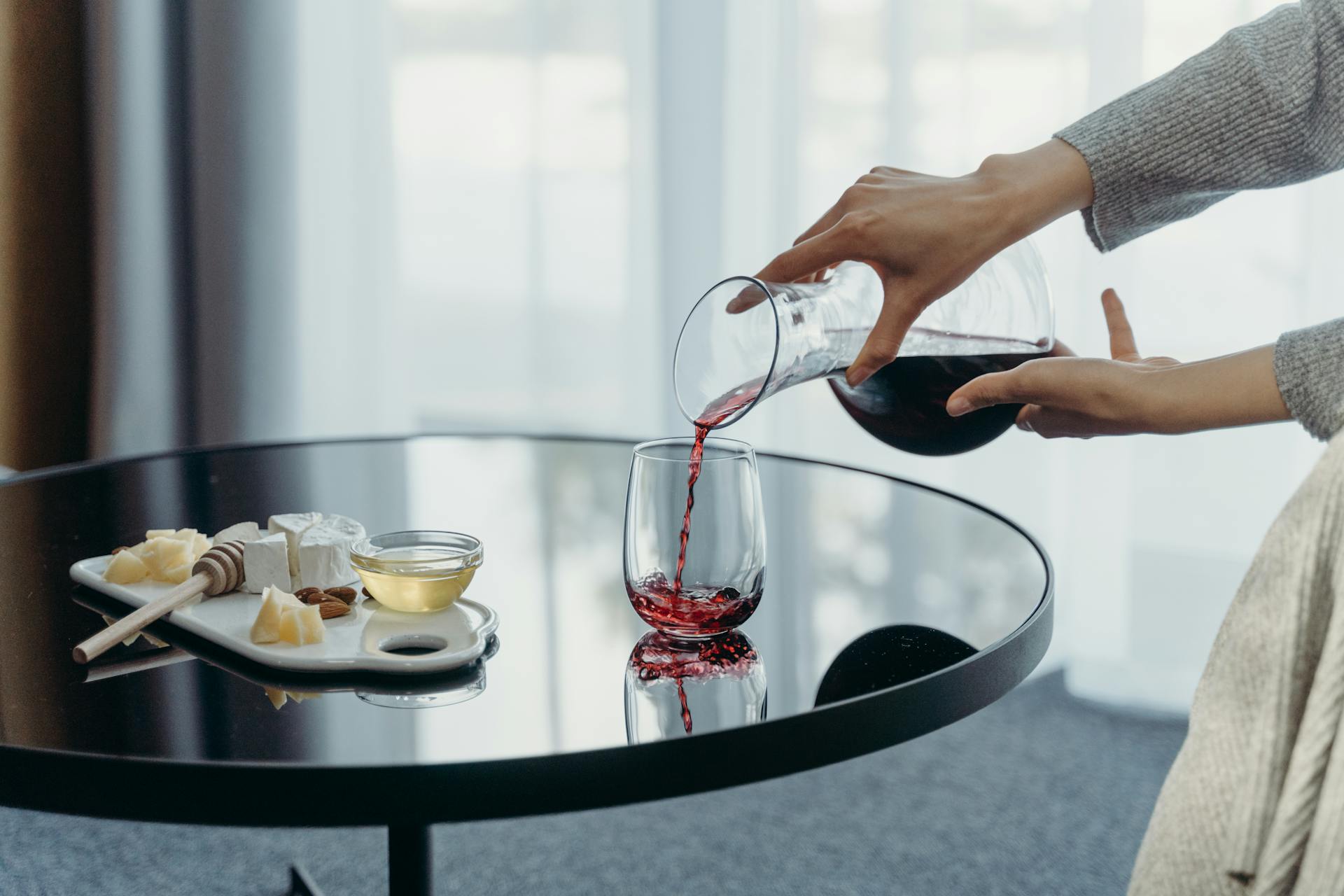 You are currently viewing Pour, Breathe, Enjoy: The Best Wine Decanters for a Superior Taste